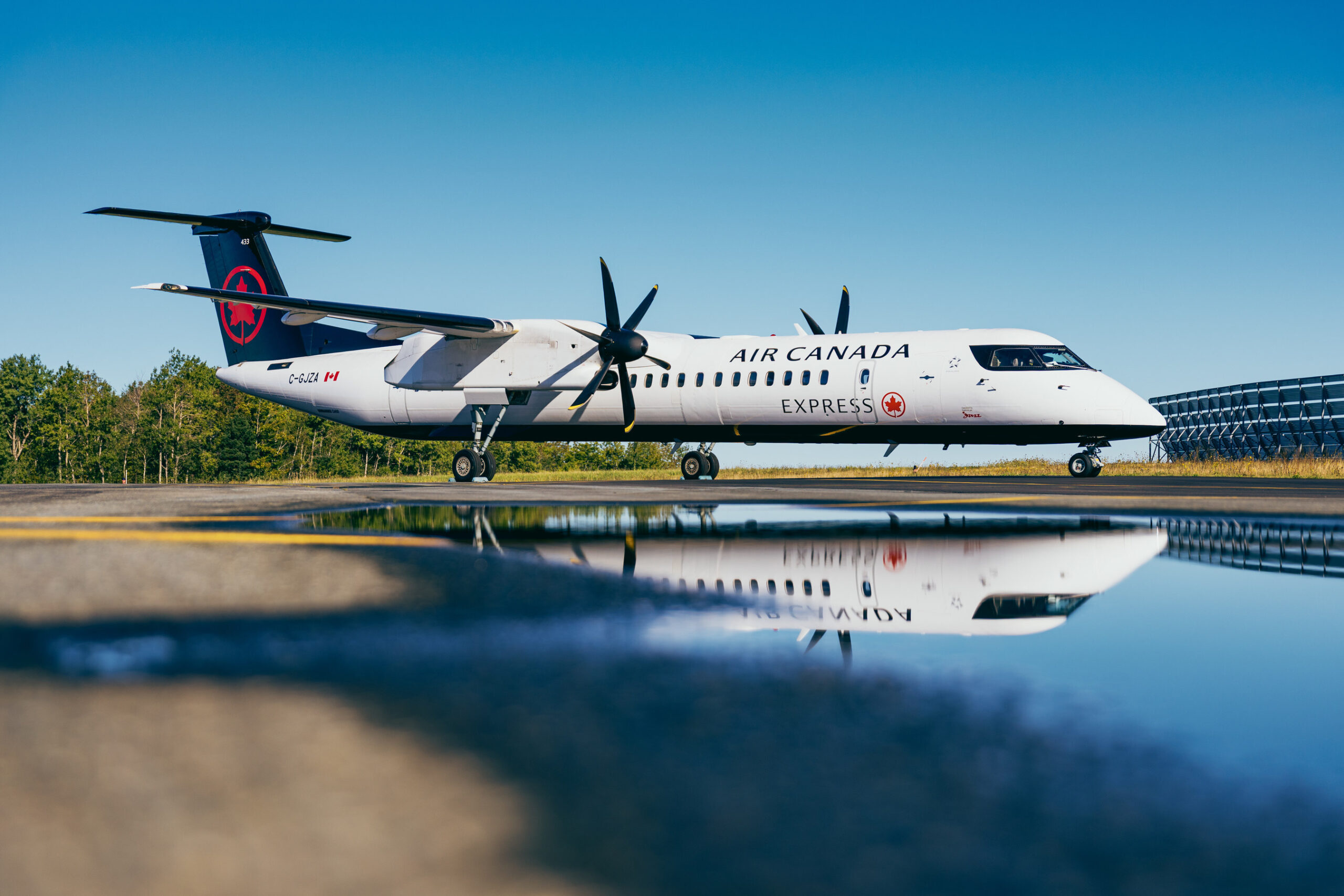 Air Canada Refreshes Q-400 Fleet with Free Wi-Fi and New Seats